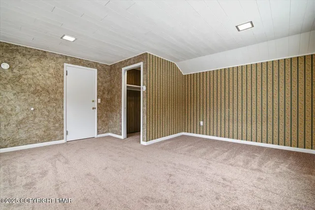 $825,000 | 1122 Highway 739, Milford, PA 18337