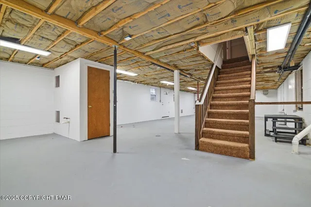 $825,000 | 1122 Highway 739, Milford, PA 18337