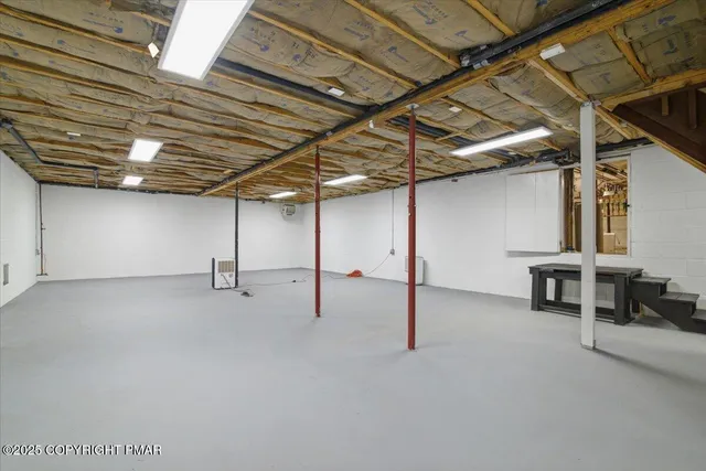 $825,000 | 1122 Highway 739, Milford, PA 18337