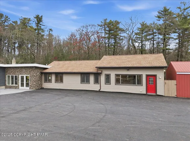 $825,000 | 1122 Highway 739, Milford, PA 18337