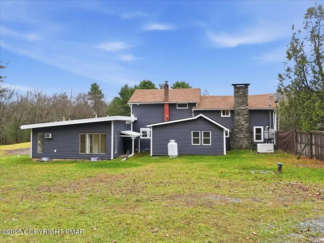 $825,000 | 1122 Highway 739, Milford, PA 18337