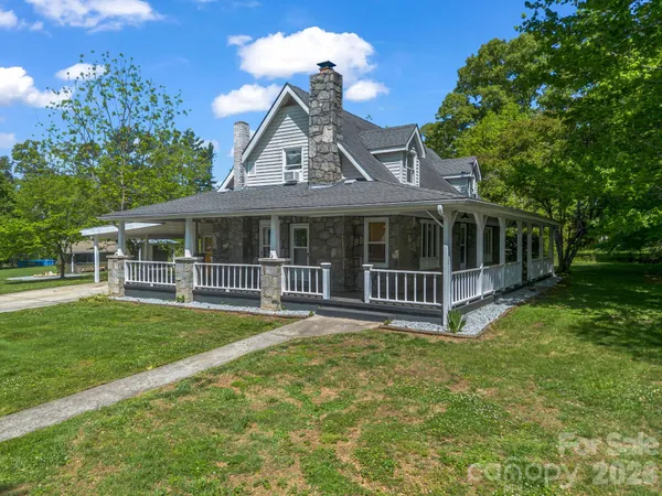 $855,000 | 363 Etowah School Road, Hendersonville, NC 28739