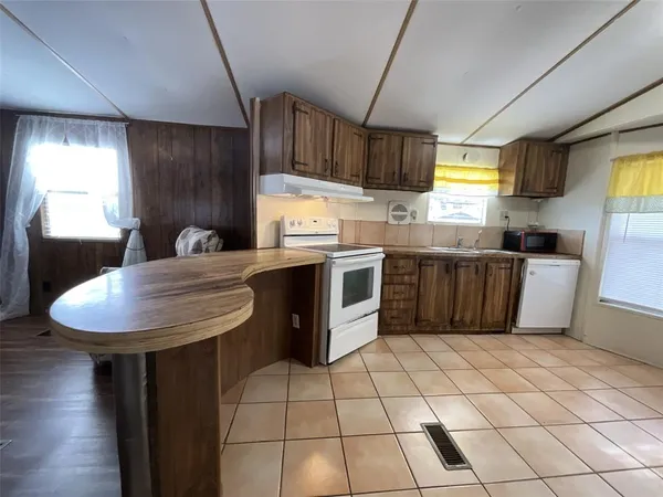 $1,350 | 1053 Vz County Road 1927, Edgewood, TX 75117