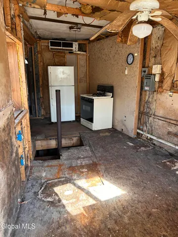 $5,000 | 1679 Broadway, Schenectady, NY 12306