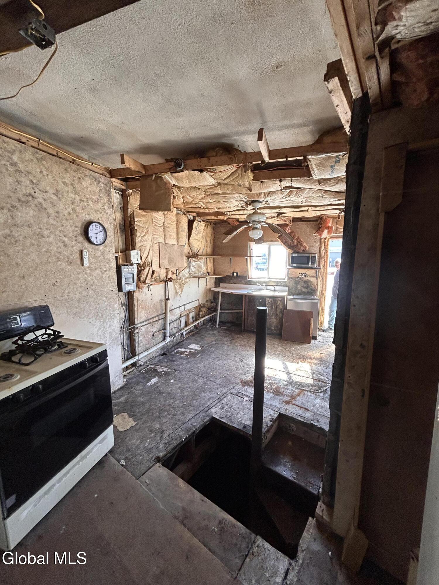 1679 Broadway Schenectady, NY 12306 - Photo 5 of 6 IMG_9464