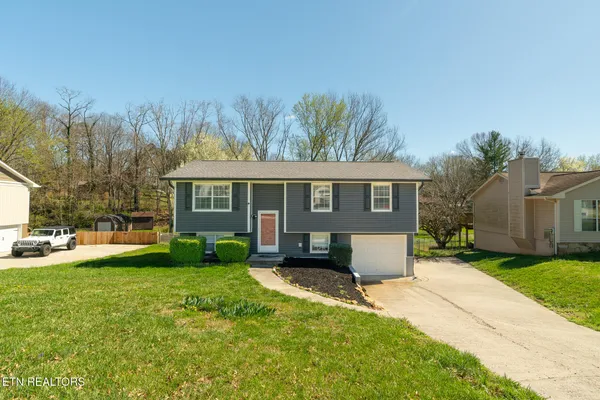 $359,000 | 7536 Inverrary Circle, Knoxville, TN 37918