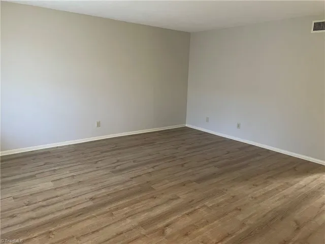$1,050 | 3824 Country Club Road, Unit E, Winston-Salem, NC 27104