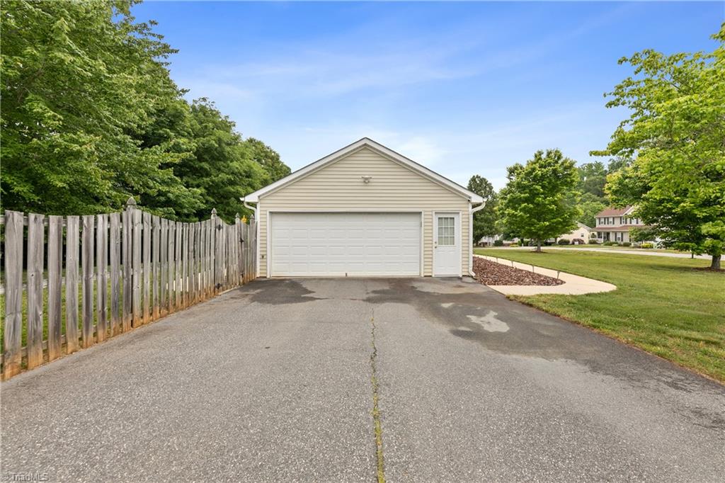 6806 Rangecrest Road Belews Creek, NC 27009 - Photo 28 of 28 Gallery Image 28