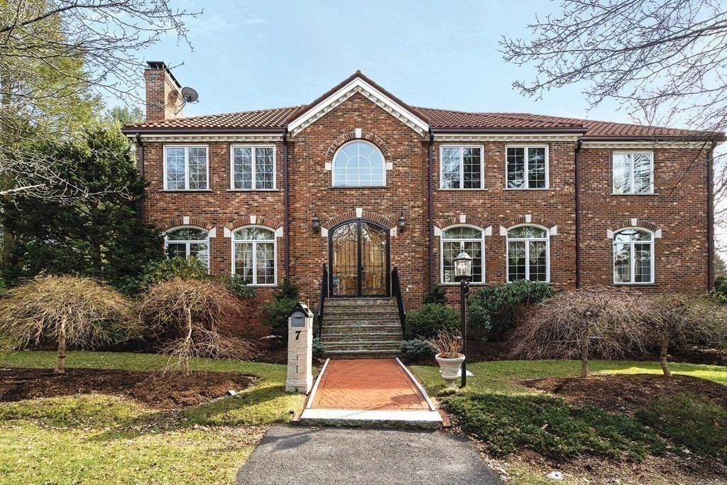 7 Monadnock Road Newton, MA 02467 - Photo 2 of 26