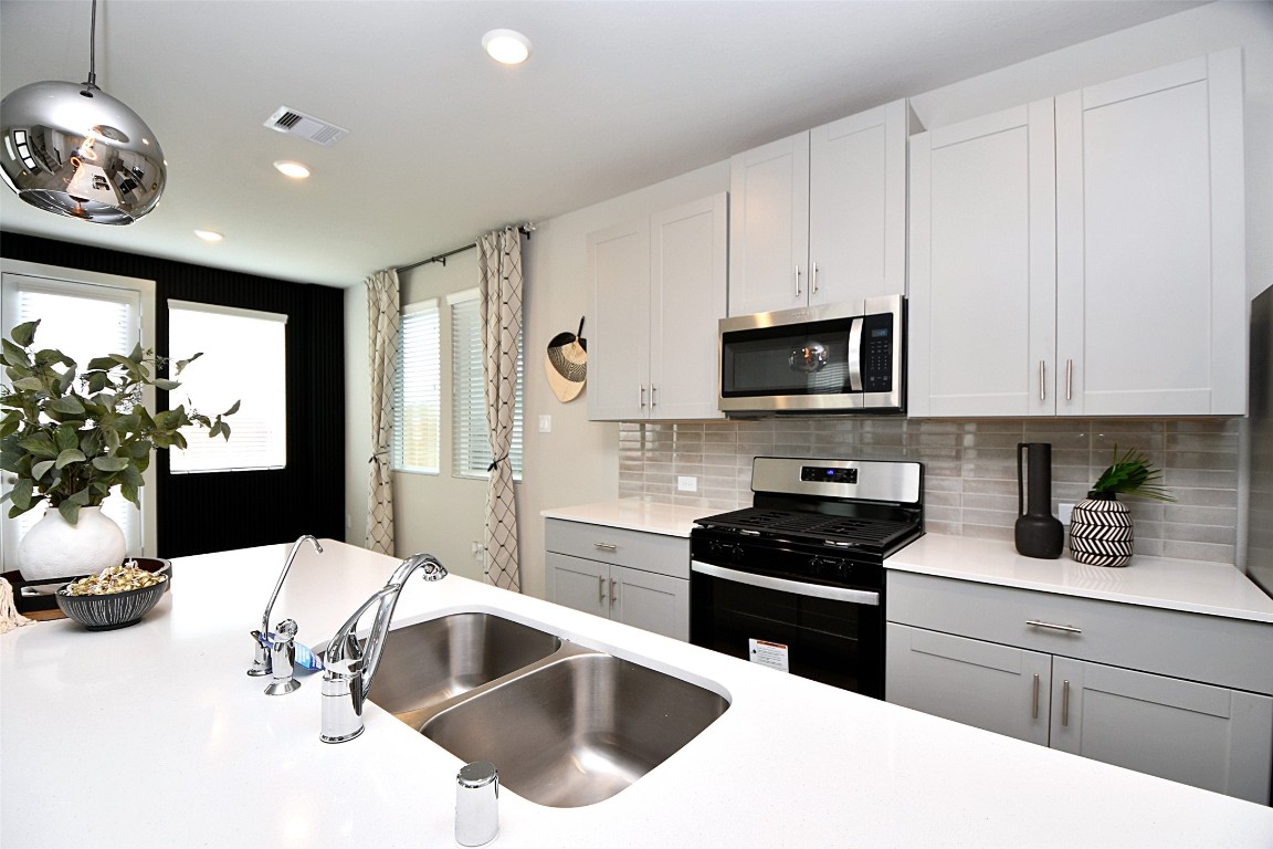 4212 Lyons Fall Drive Houston, TX 77080 - Photo 17 of 37