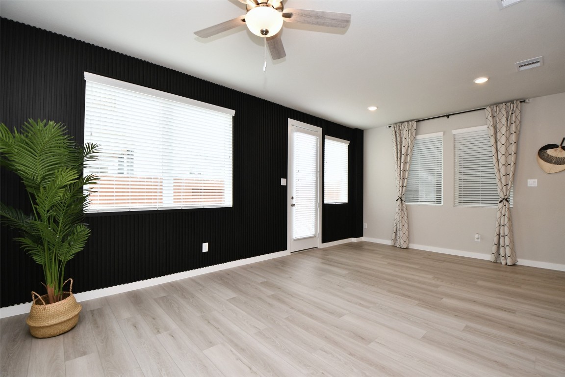 4212 Lyons Fall Drive Houston, TX 77080 - Photo 5 of 37