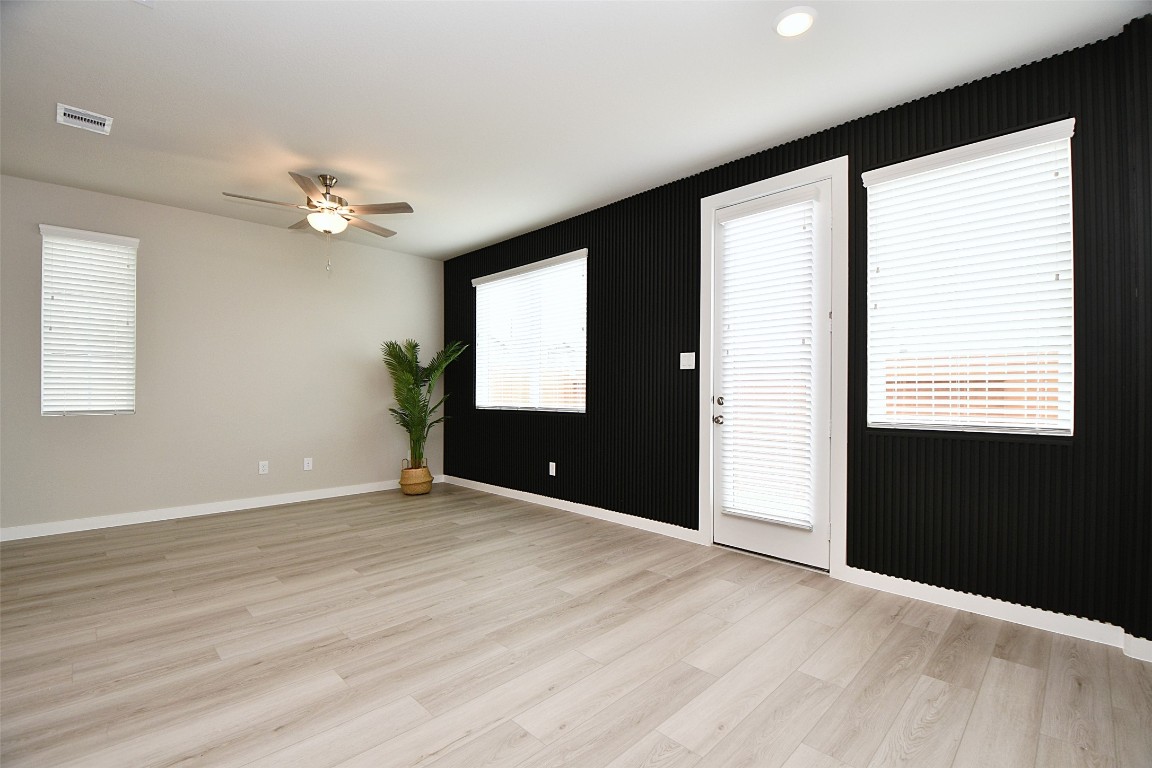 4212 Lyons Fall Drive Houston, TX 77080 - Photo 8 of 37