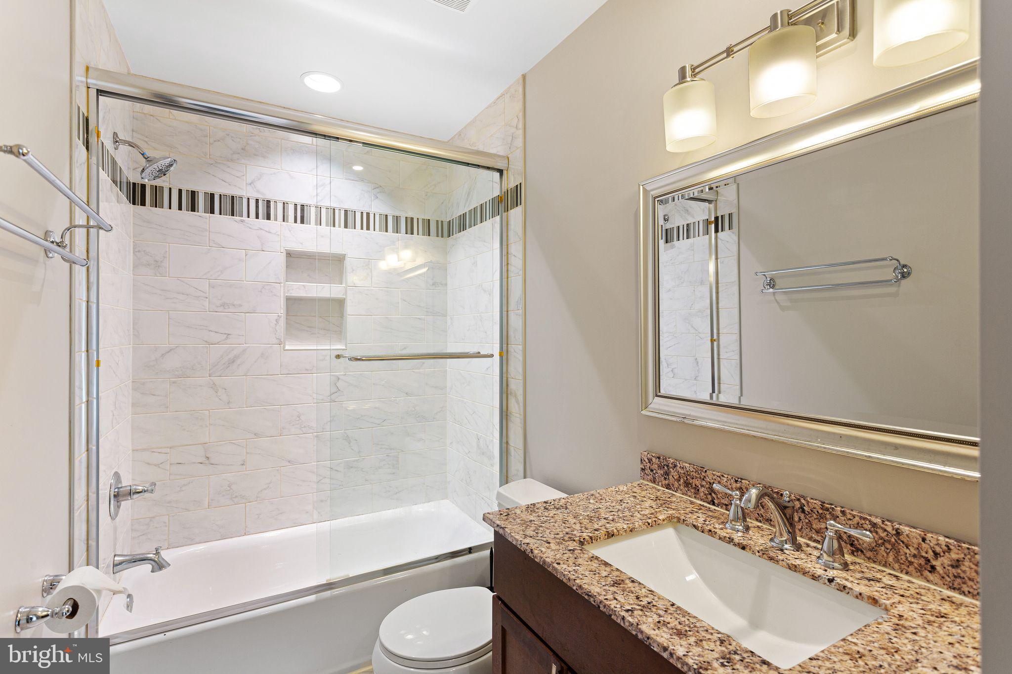17 Ballinger Way Mount Laurel, NJ 08054 - Photo 34 of 39 Hall Bathroom