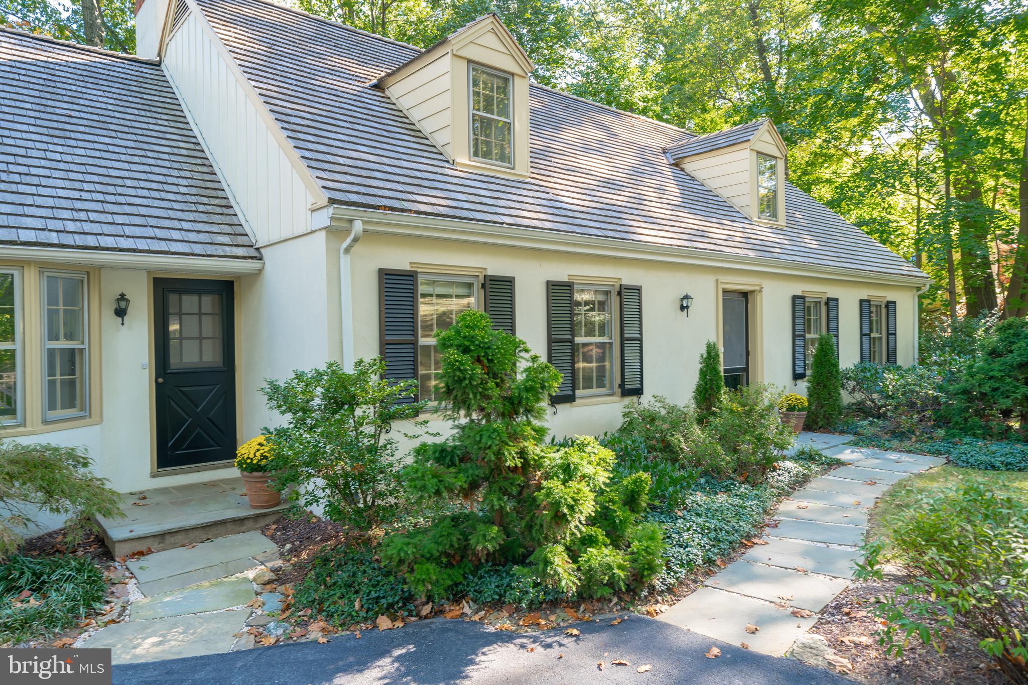 563 Tory Hill Road Devon, PA 19333 - Photo 2 of 37