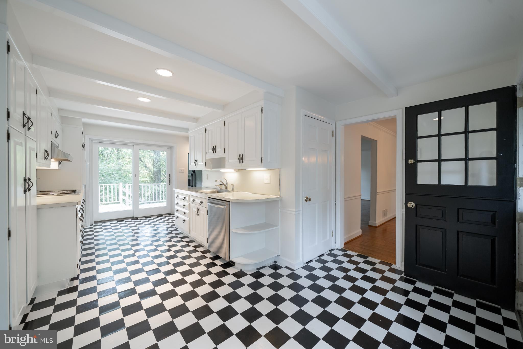 563 Tory Hill Road Devon, PA 19333 - Photo 3 of 37