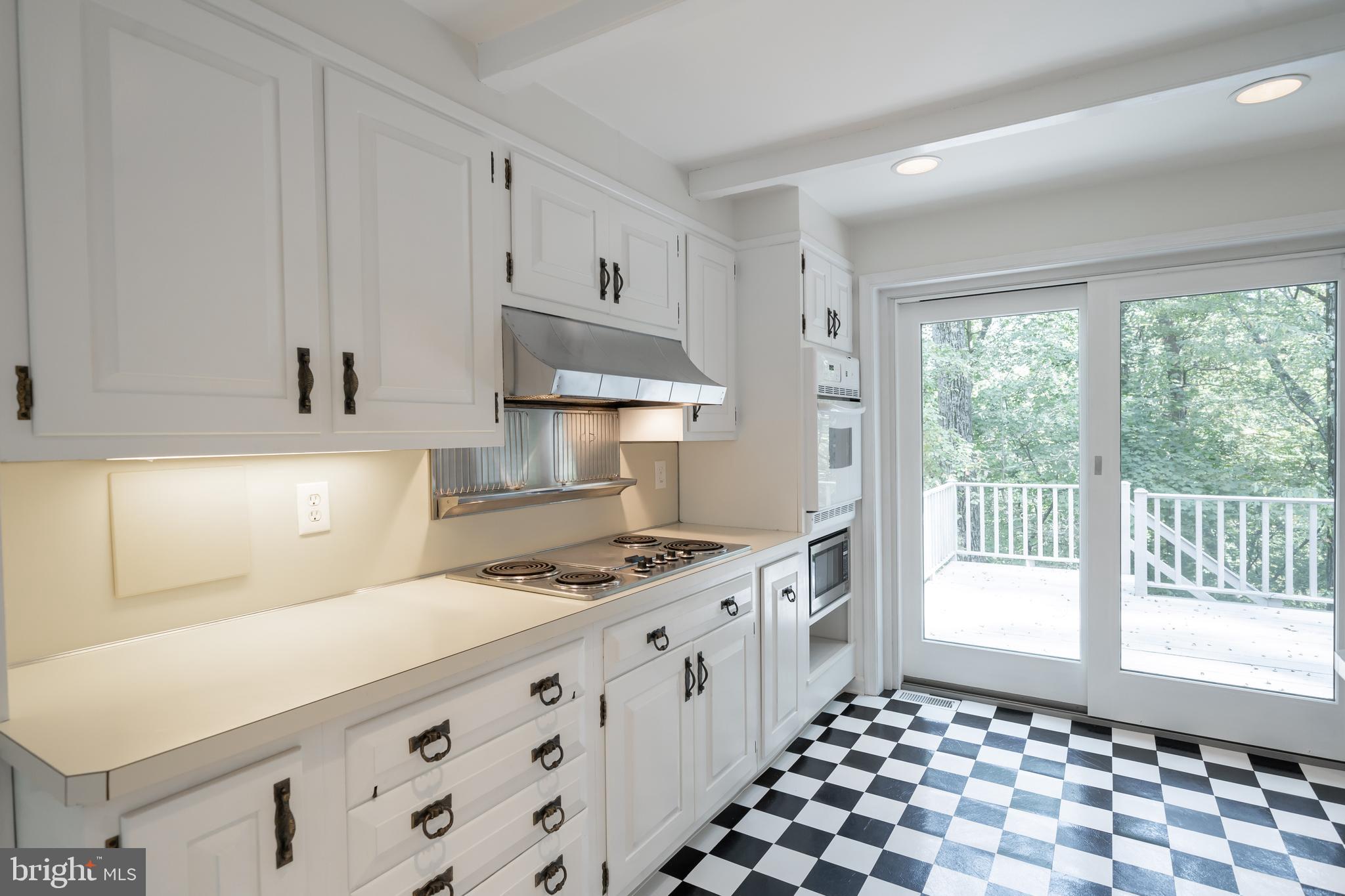 563 Tory Hill Road Devon, PA 19333 - Photo 6 of 37