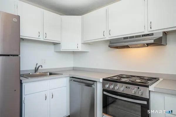 $1,600 | 239 Old Farms Road, Unit 7C, Avon, CT 06001