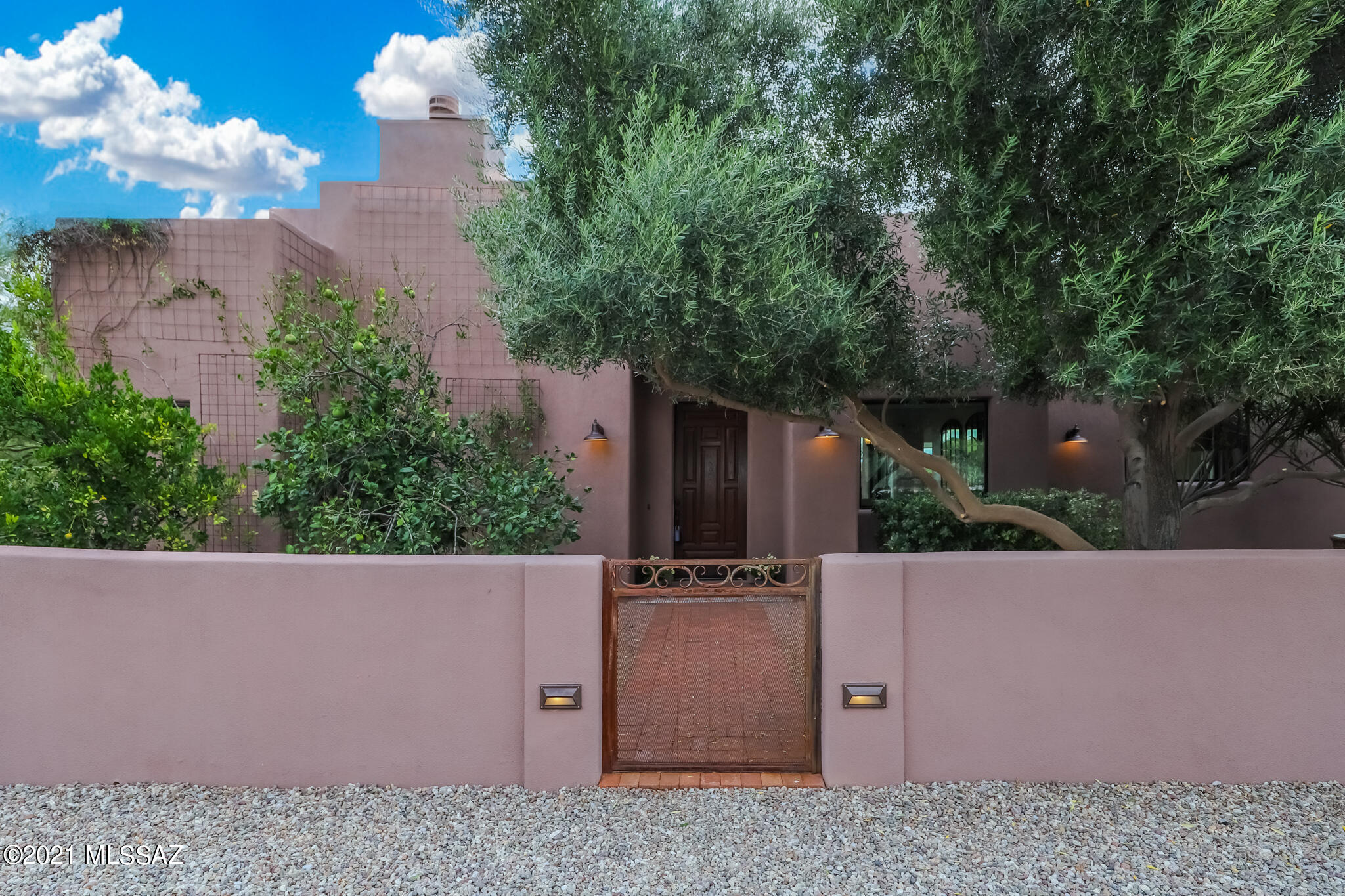 4310 North Pontatoc Road Tucson, AZ 85718 - Photo 1 of 25