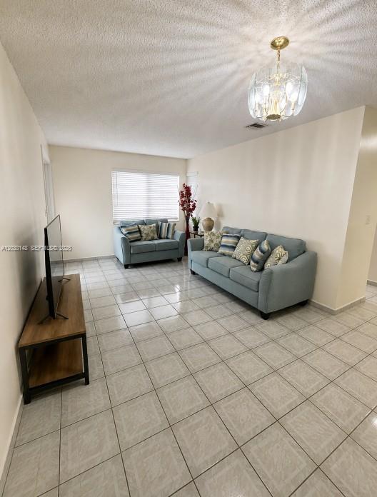 9013 Southwest 8th Terrace Miami, FL 33174 - Photo 7 of 28