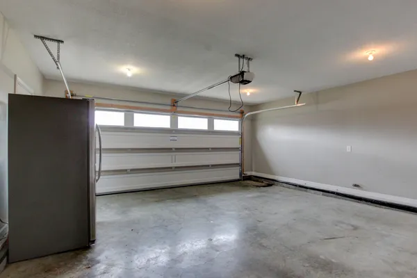 $2,295 | 803 Primrose Court, Clarksville, TN 37043