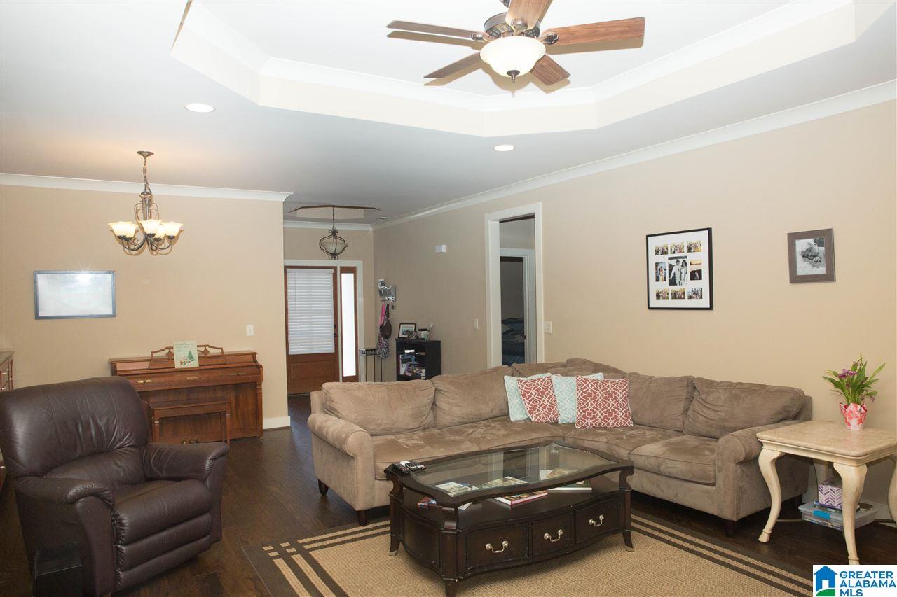 2044 Highview Way Calera, AL 35040 - Photo 4 of 14