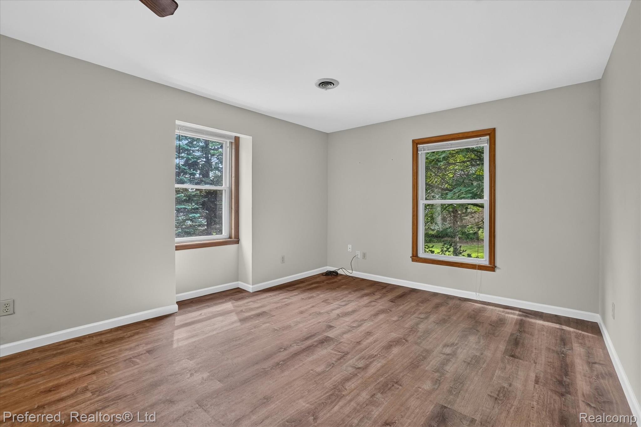 9065 East Richfield Road Davison, MI 48423 - Photo 42 of 75 In-law suite