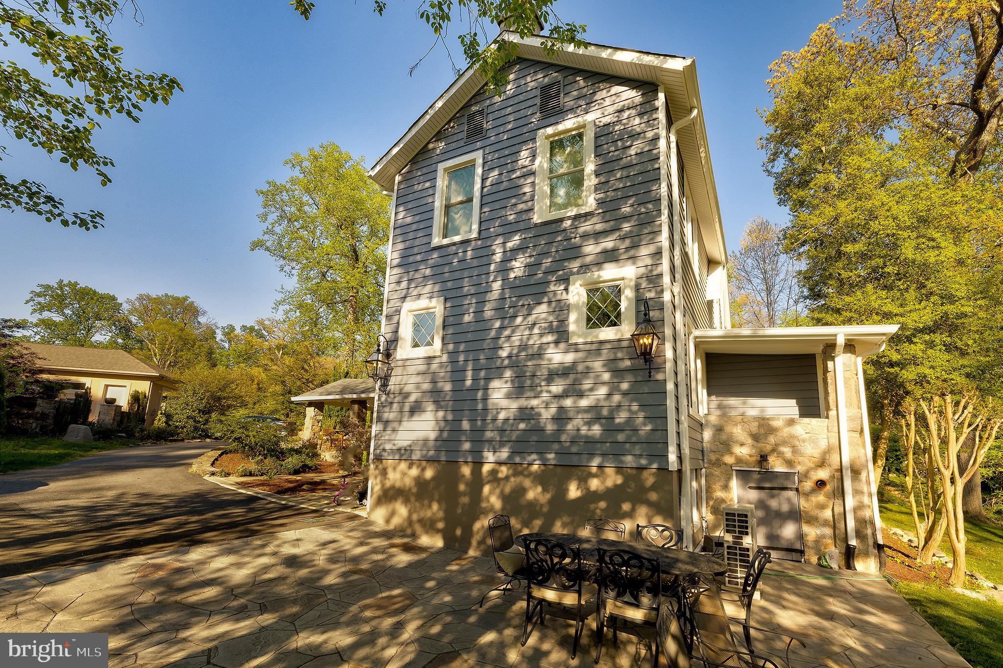 2925 Covington Road Silver Spring, MD 20910 - Photo 56 of 70 a front view of a building