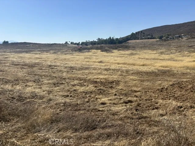 18 Keller Road Winchester, CA 92596 - Photo 3 of 19