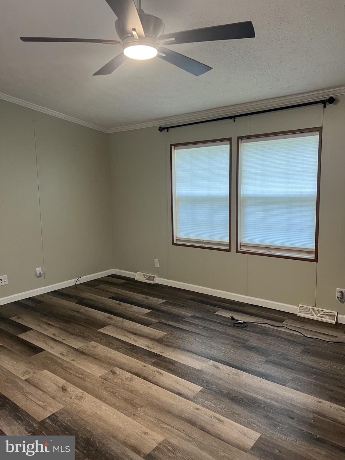 4041 Conowingo Road, Unit 34 Darlington, MD 21034 - Photo 7 of 25 Living Room