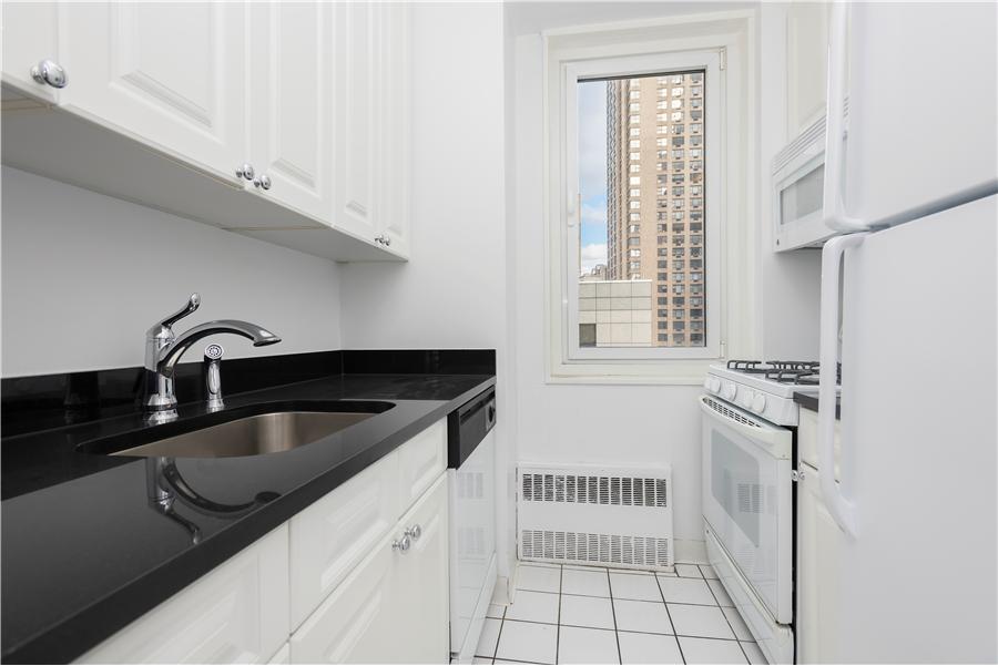 230 West 55th Street, Unit 15B Manhattan, NY 10019 - Photo 4 of 6