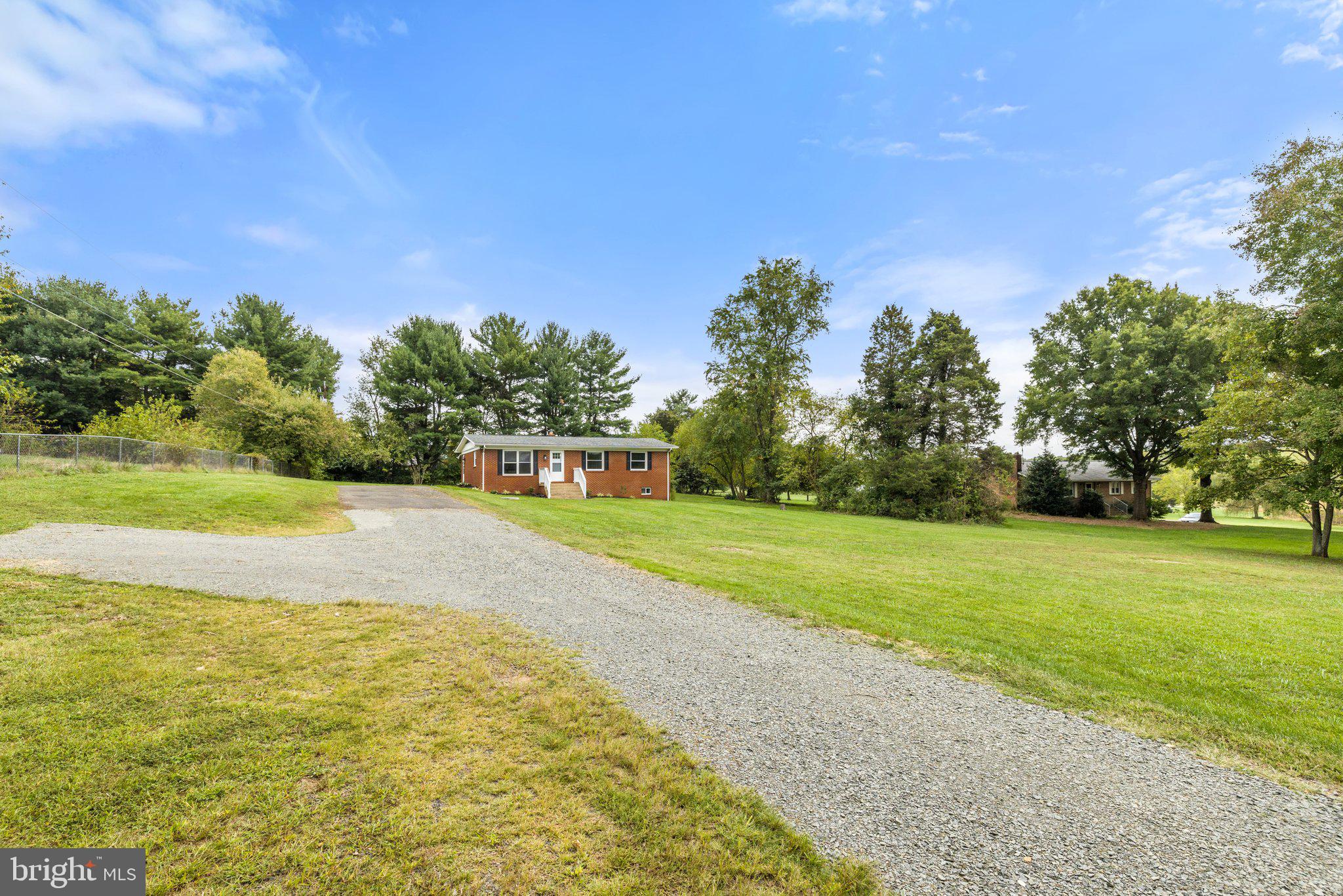 6533 Kelly Road Warrenton, VA 20187 - Photo 2 of 57 Gallery Image 2
