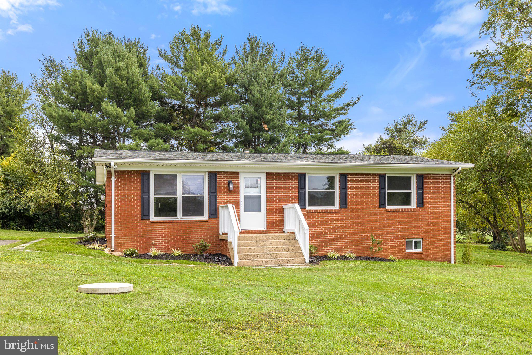 6533 Kelly Road Warrenton, VA 20187 - Photo 5 of 57 Gallery Image 5