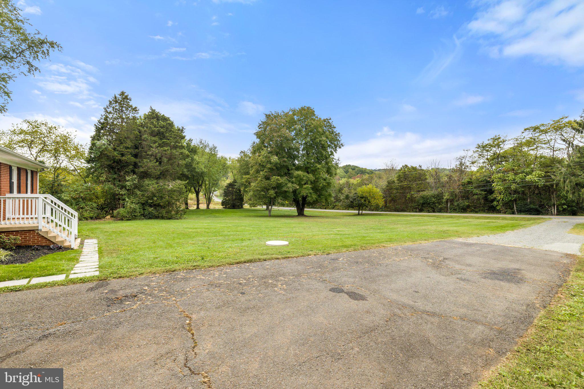 6533 Kelly Road Warrenton, VA 20187 - Photo 9 of 57 Gallery Image 9