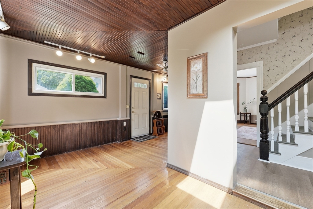 96 Washington Street Gardner, MA 01440 - Photo 2 of 42