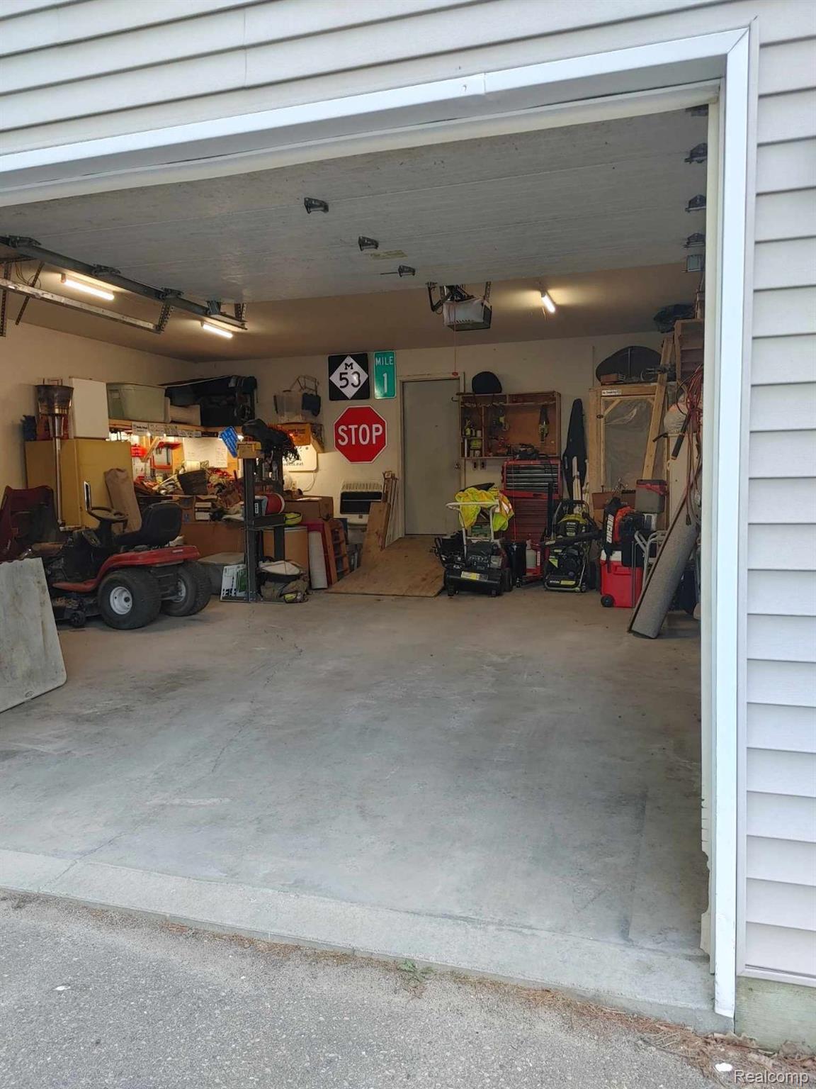 1816 Peppermill Road Lapeer, MI 48446 - Photo 25 of 31 Gallery Image 25