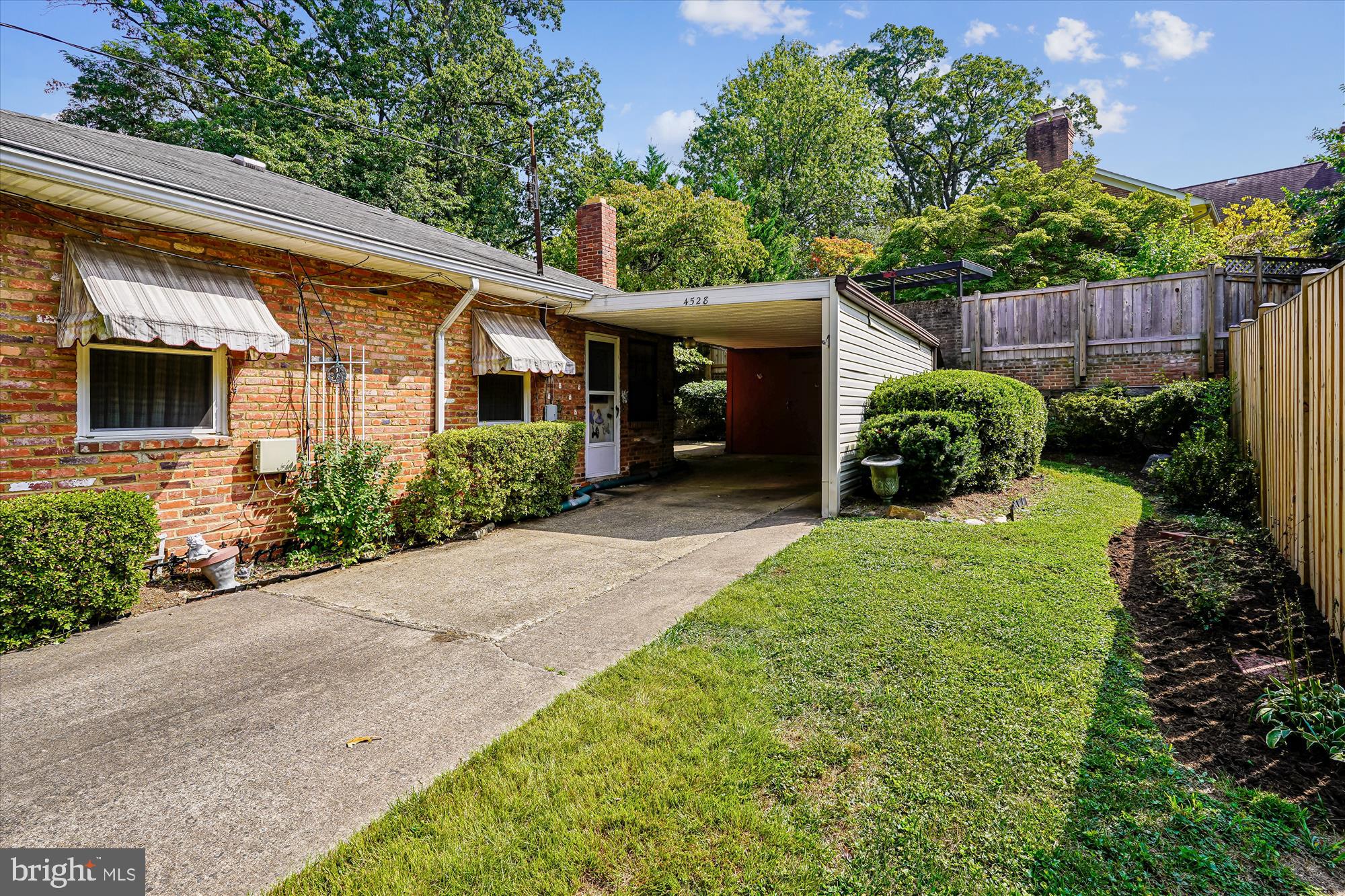 4528 North Dittmar Road Arlington, VA 22207 - Photo 7 of 20