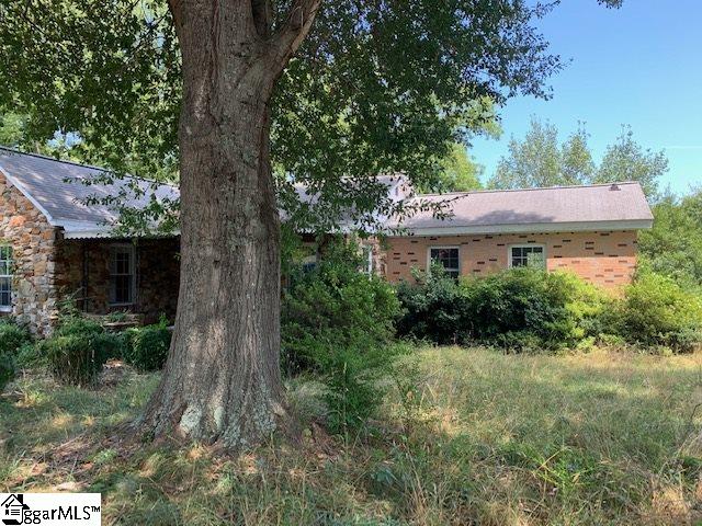 9431 Augusta Road Pelzer, SC 29669 - Photo 2 of 33
