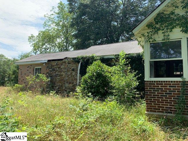9431 Augusta Road Pelzer, SC 29669 - Photo 11 of 33
