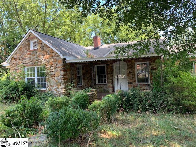 9431 Augusta Road Pelzer, SC 29669 - Photo 3 of 33
