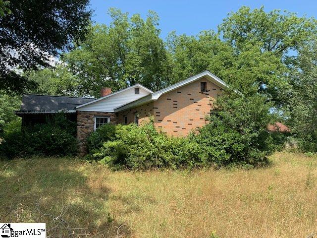 9431 Augusta Road Pelzer, SC 29669 - Photo 5 of 33