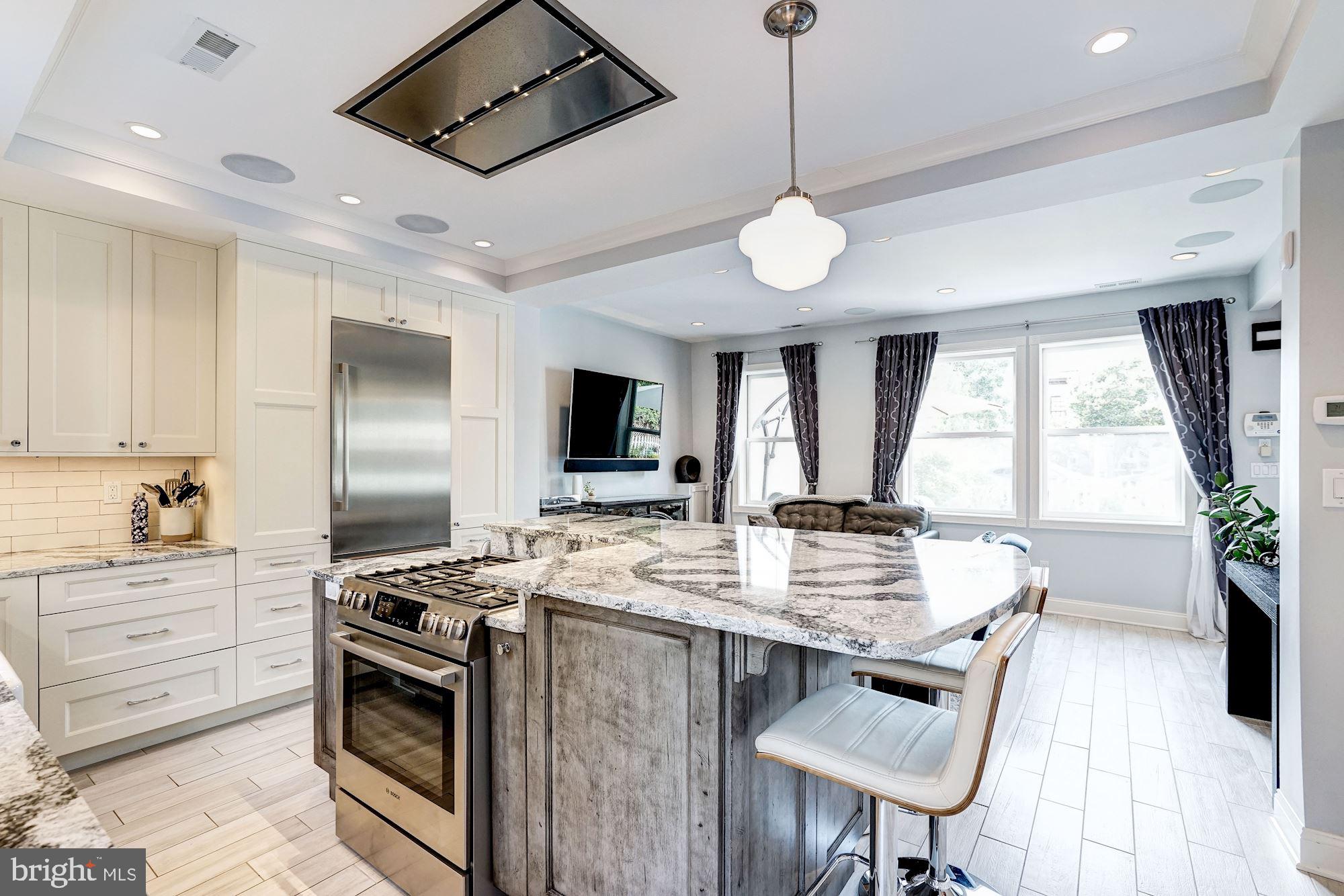 906 12th Street Southeast Washington, DC 20003 - Photo 14 of 29