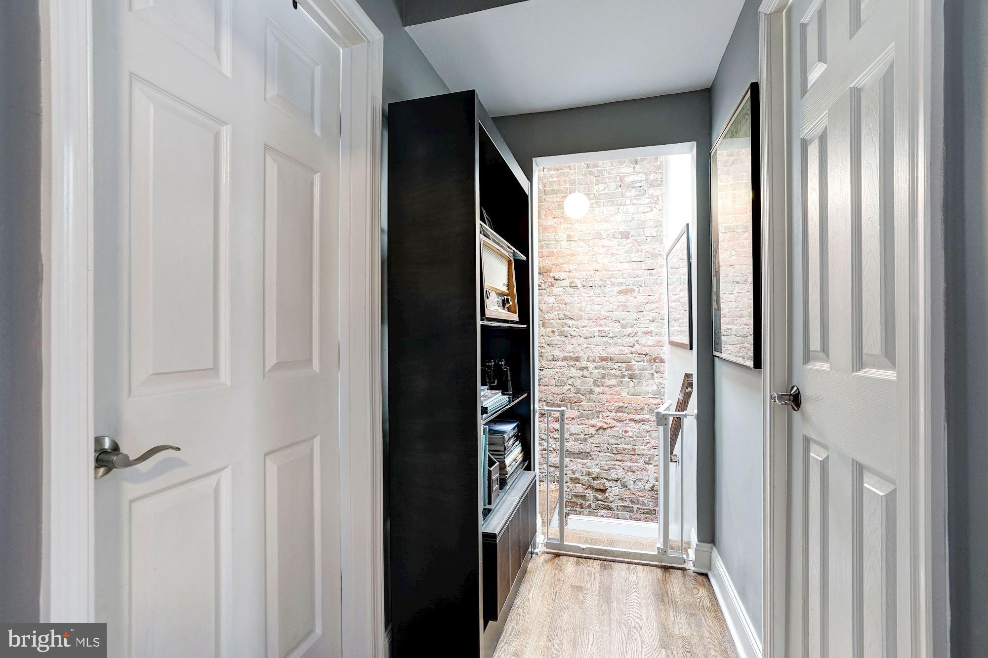 906 12th Street Southeast Washington, DC 20003 - Photo 18 of 29