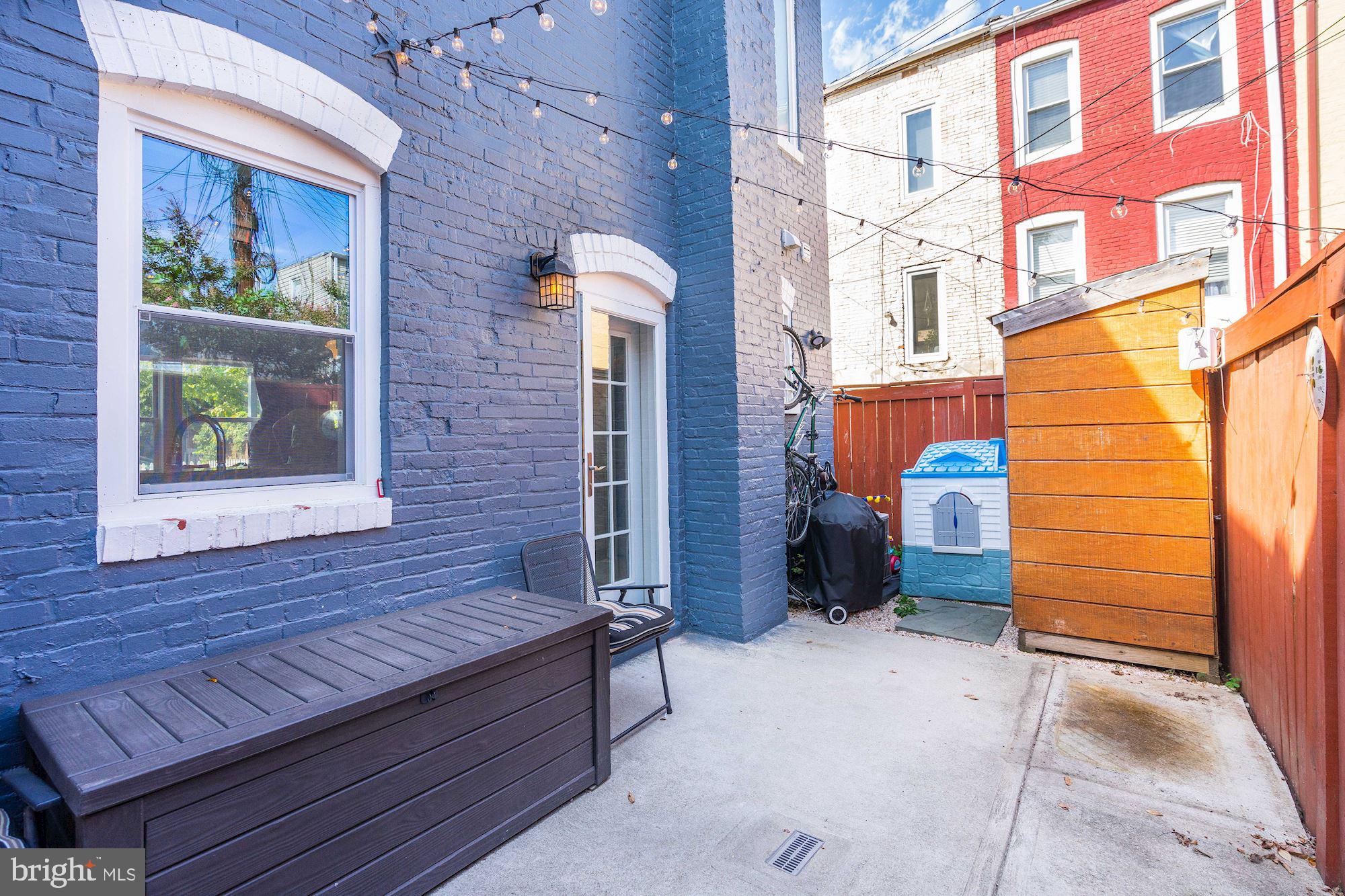 906 12th Street Southeast Washington, DC 20003 - Photo 28 of 29