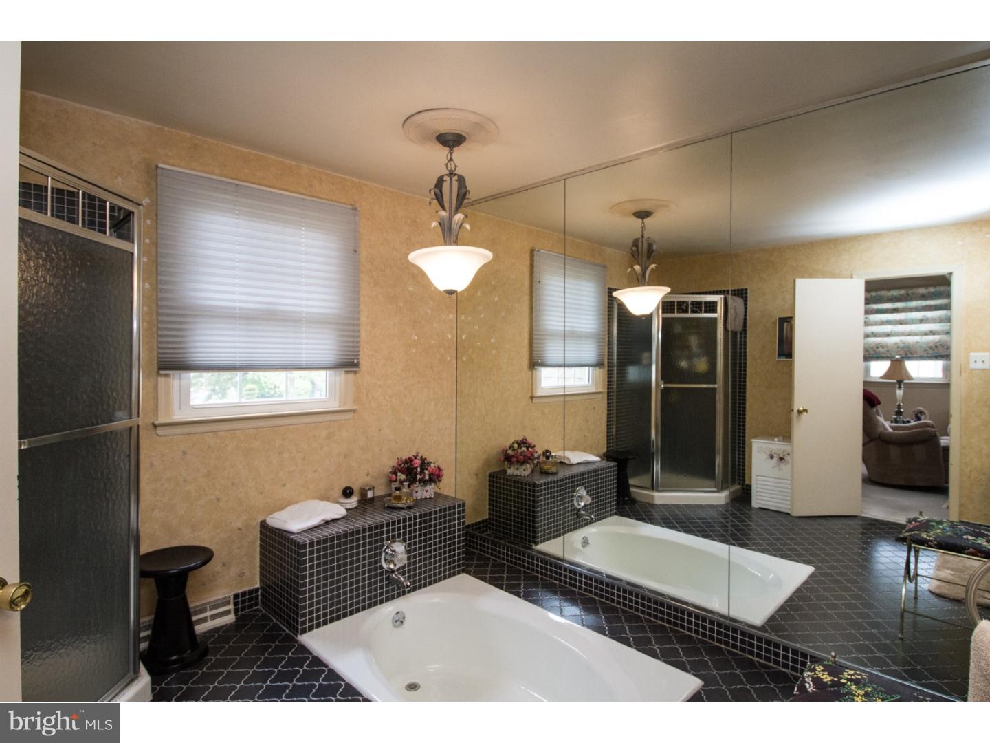 14 Holden Road Cherry Hill, NJ 08034 - Photo 20 of 22 Master Bathroom