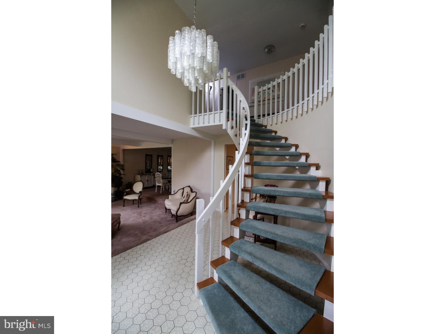 14 Holden Road Cherry Hill, NJ 08034 - Photo 3 of 22 Foyer