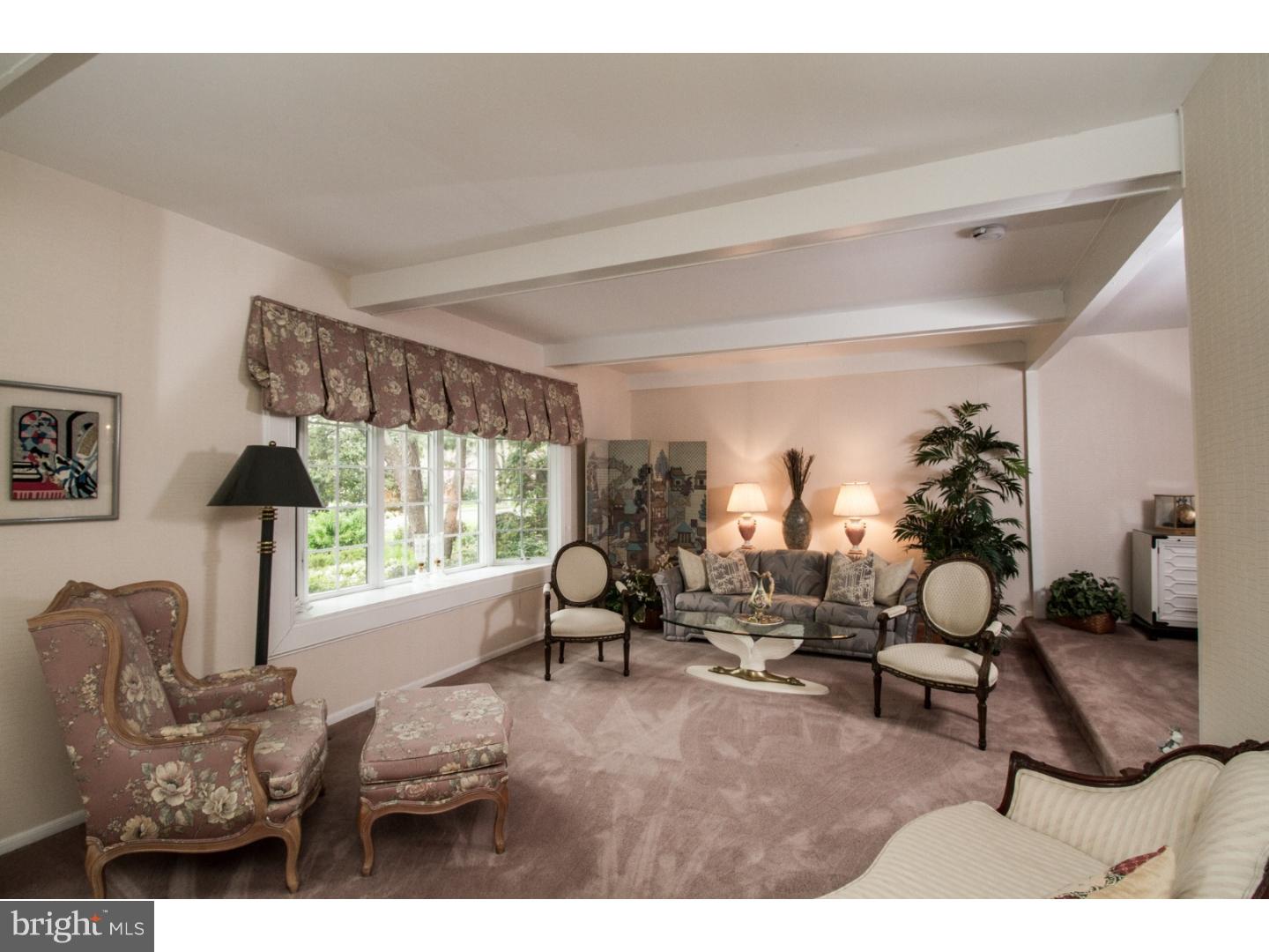 14 Holden Road Cherry Hill, NJ 08034 - Photo 6 of 22 Living Room