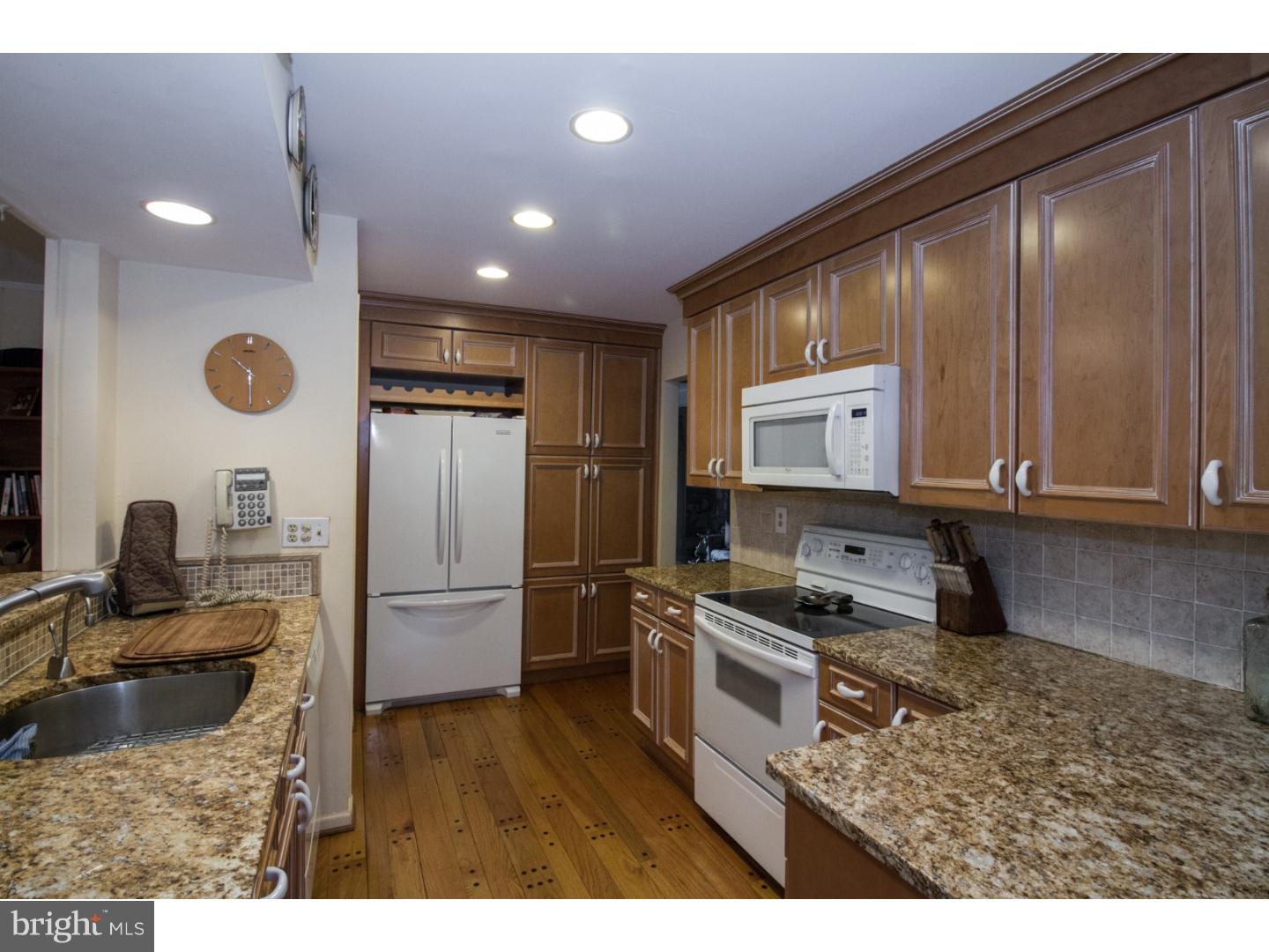 14 Holden Road Cherry Hill, NJ 08034 - Photo 9 of 22 Kitchen