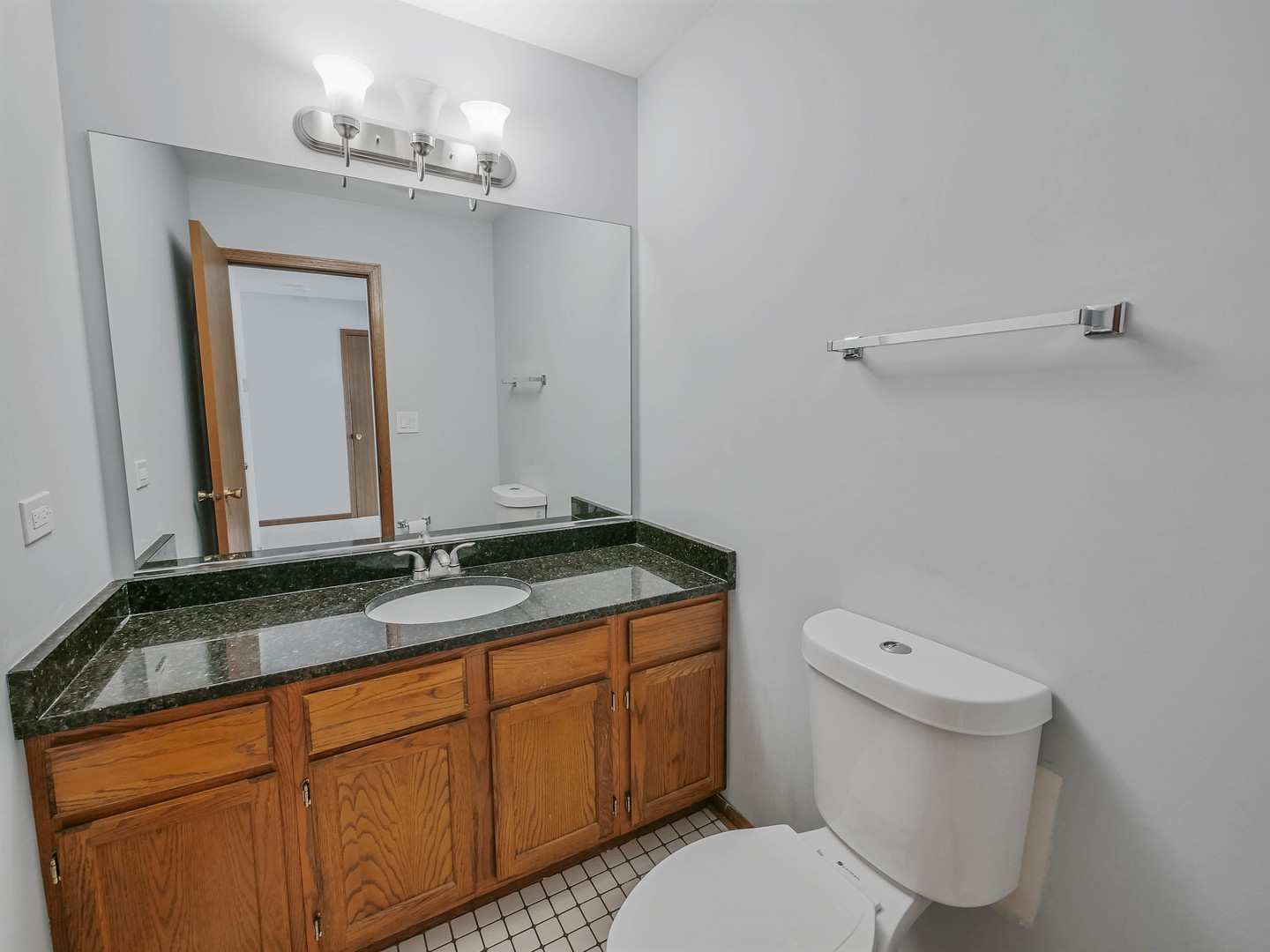 804 Tamarac Boulevard Addison, IL 60101 - Photo 12 of 26
