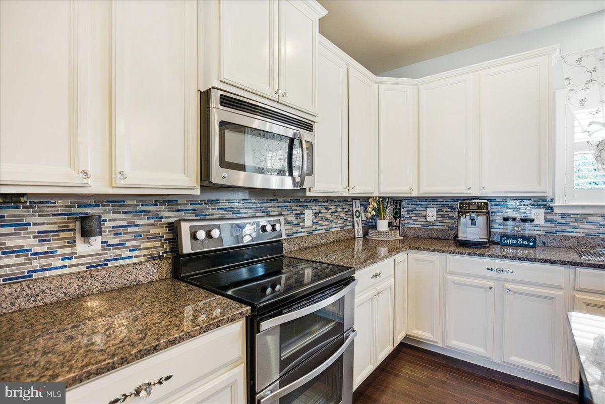 195 Fairground Road Prince Frederick, MD 20678 - Photo 16 of 50 Double oven