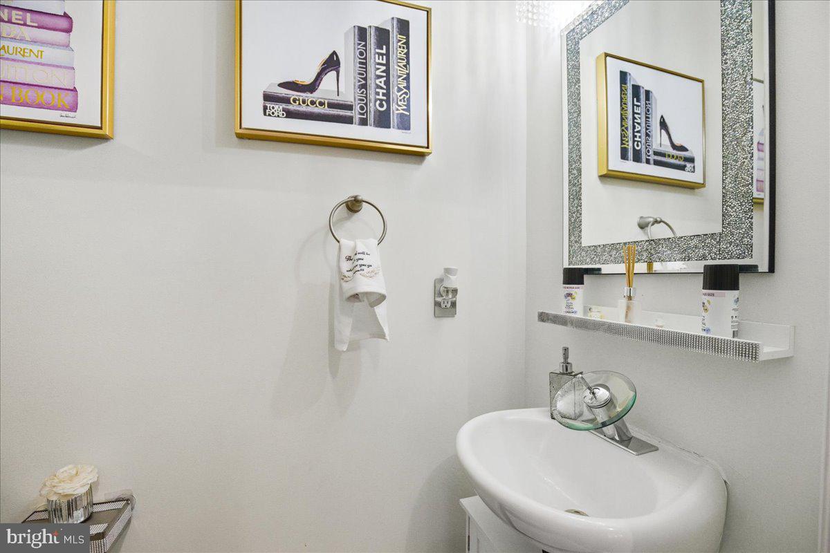 195 Fairground Road Prince Frederick, MD 20678 - Photo 23 of 50 Powder Room